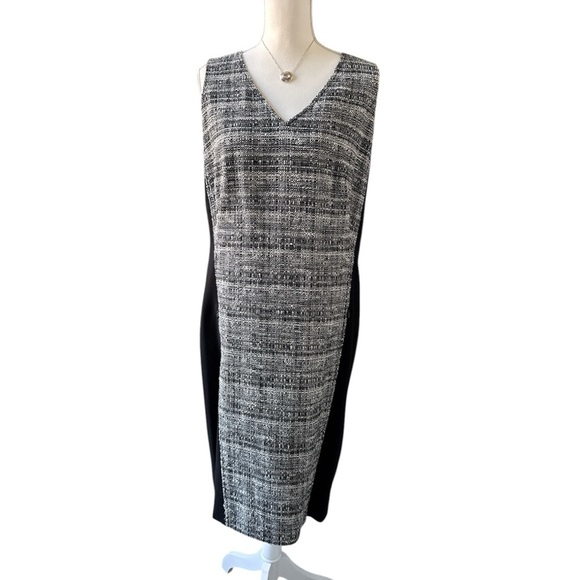 Akris Punto black tweed front V-neck sleeveless  dress size 12 - Picture 1 of 7
